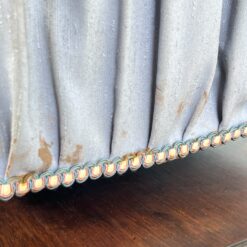 Angliško stiliaus raudonmedžio naktinė prausimosi spintelė 37x37x82 cm