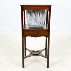 Angliško stiliaus raudonmedžio naktinė prausimosi spintelė 37x37x82 cm