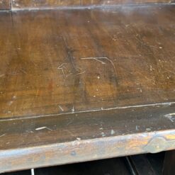 Rytietiška komoda su žalvarinėmis apdailomis 48x140x107 cm