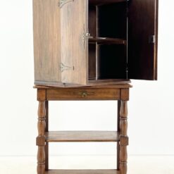 Medinė dviejų durų komoda su stalčiumi ir lentynomis 44×79,5×165 cm