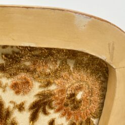 Provanso stiliaus medinis krėslas su augalų motyvų gobelenu 60x60x88 cm, 45 cm