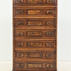 Aukšta riešutmedžio septynių stalčių komoda 40x78x134,5 cm