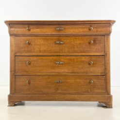 Ąžuolo masyvo keturių stalčių komoda 52,5x126x95 cm