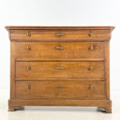 Ąžuolo masyvo keturių stalčių komoda 52,5x126x95 cm