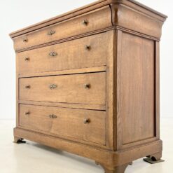 Ąžuolo masyvo keturių stalčių komoda 52,5x126x95 cm