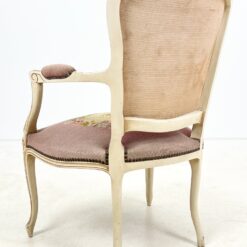 Provanso stiliaus medinis krėslas su augalų motyvų gobelenu 61x58x87 cm, 46 cm