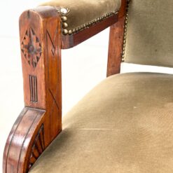 Drožinėtas raudonmedžio krėslas su veliūru 70x61x99 cm, 42 cm