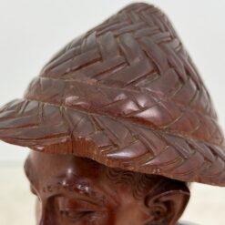 Rytietiška medinė žvejo su tinklu statula 30x34x102 cm