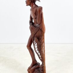 Rytietiška medinė žvejo su tinklu statula 30x34x102 cm