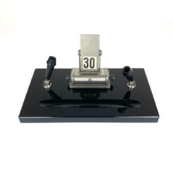 Itališkas vintažinis mechaninis stalinis kalendorius - rašiklių stovas ant akmens pagrindo 18x31x14 cm