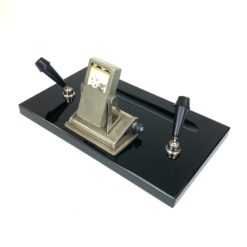 Itališkas vintažinis mechaninis stalinis kalendorius – rašiklių stovas ant akmens pagrindo 18x31x14 cm