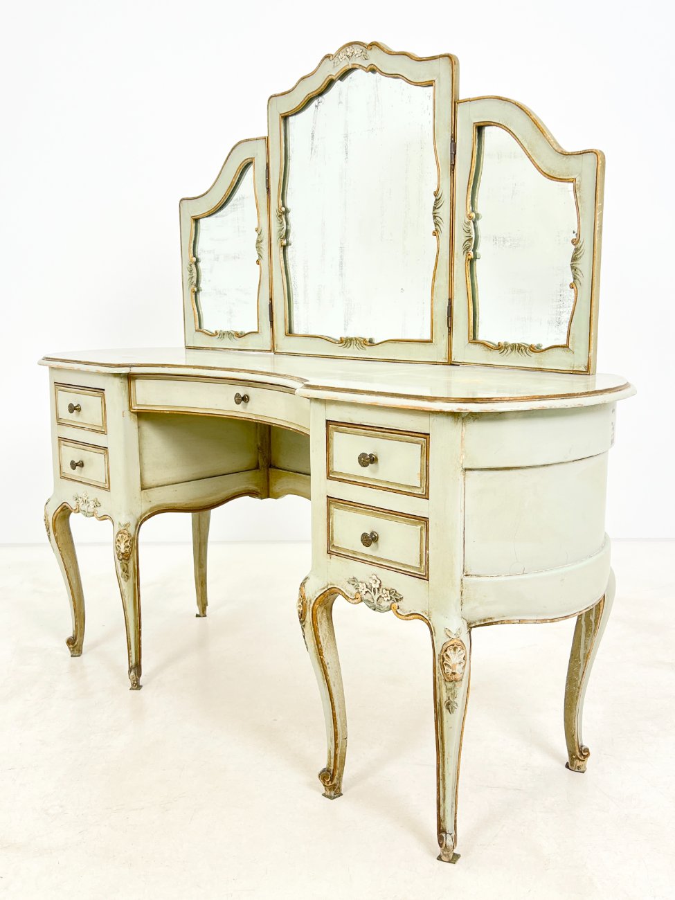 DR0203-kosmetines-komodos-4 Provanso stiliaus kosmetinis staliukas 50x151x144 cm