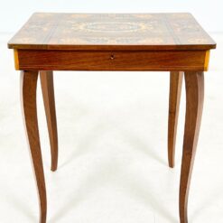 Muzikinis riešutmedžio siuvinėjimo staliukas 34x44x50 cm