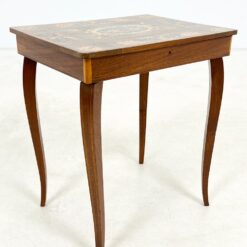 Muzikinis riešutmedžio siuvinėjimo staliukas 34x44x50 cm