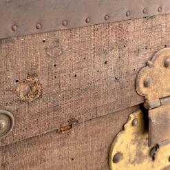 Senovinė kelioninė skrynia su rankenomis šonuose 51x86x43 cm