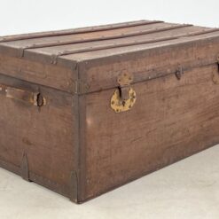 Senovinė kelioninė skrynia su rankenomis šonuose 51x86x43 cm