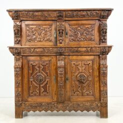 Ąžuolinė drožinėta XIX a. pradžios keturių durų komoda 57x125,5x131,5 cm