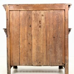 Ąžuolinė drožinėta XIX a. pradžios keturių durų komoda 57×125,5×131,5 cm