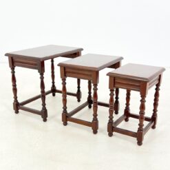 Ąžuoliniai lizdiniai staliukai 3 vnt. komplektas 33,5x50x46 cm