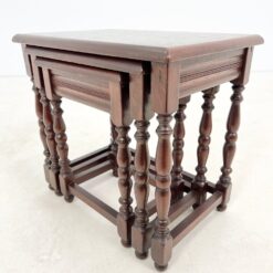 Ąžuoliniai lizdiniai staliukai 3 vnt. komplektas 33,5x50x46 cm