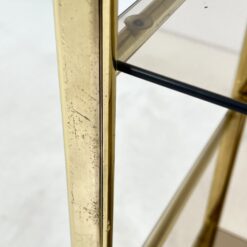 Pastatoma aukso spalvos metalinio rėmo lentyna su stiklu 42,5×76,5×178 cm