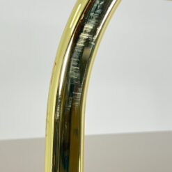 Pastatoma aukso spalvos metalinio rėmo lentyna su stiklu 42,5×76,5×178 cm