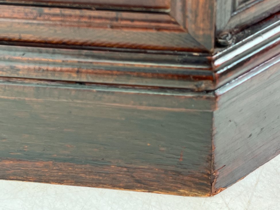 DR0214-komodos-14 Riešutmedžio dviejų durų ir vieno stalčiaus komoda 37x99x83 cm