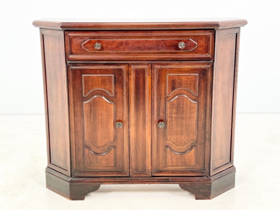 DR0214-komodos-2 Riešutmedžio dviejų durų ir vieno stalčiaus komoda 37x99x83 cm