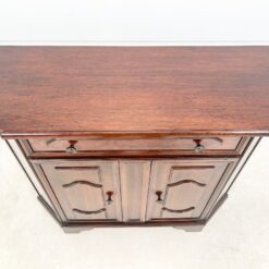 Riešutmedžio dviejų durų ir vieno stalčiaus komoda 37x99x83 cm