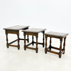 Ąžuoliniai staliukai 3 vnt. komplektas 51x60x47 cm
