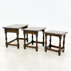 Ąžuoliniai staliukai 3 vnt. komplektas 51x60x47 cm