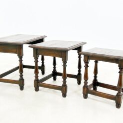 Ąžuoliniai staliukai 3 vnt. komplektas 51x60x47 cm