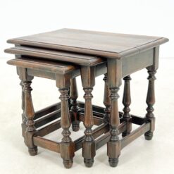 Ąžuoliniai staliukai 3 vnt. komplektas 51x60x47 cm