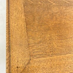 Ąžuolinė drožinėta komoda atveriamomis durimis 45×105,5×69 cm