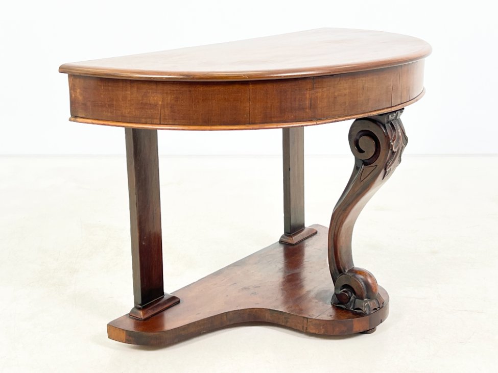 DR0217-stalai-3 Raudonmedžio konsolė 53,5x107x67 cm