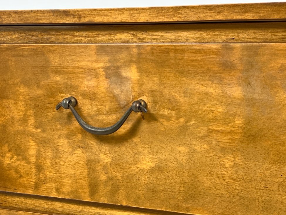 DR0218-komodos-17 Mid Century riešutmedžio trijų stalčių komoda 42x83x71,5 cm