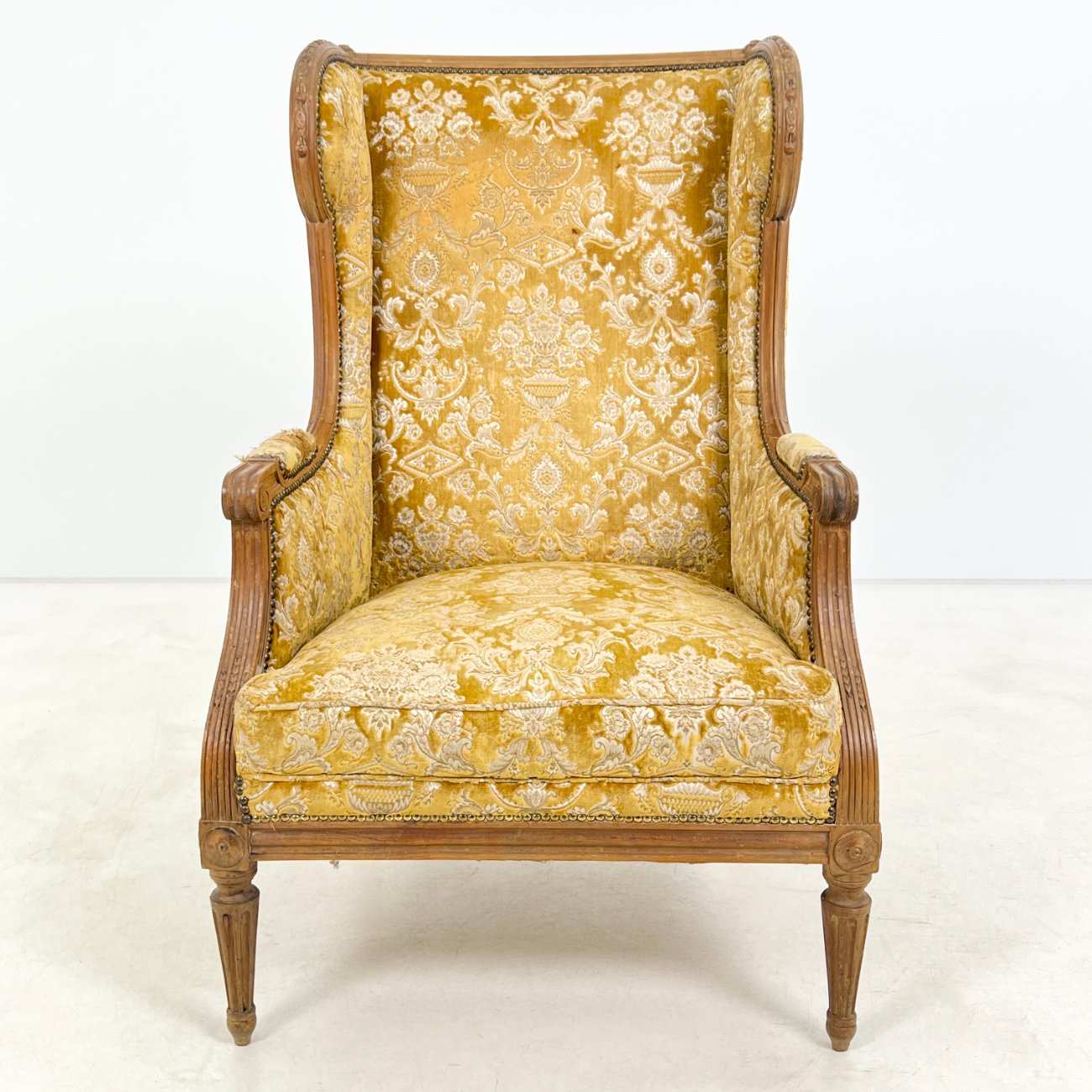 DR0219-foteliai-0 Medinio rėmo fotelis su gobelenu 85x72x112 cm, 44 cm