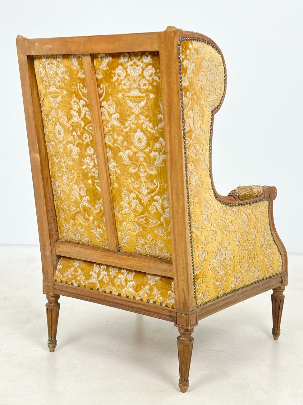 DR0219-foteliai-10 Medinio rėmo fotelis su gobelenu 85x72x112 cm, 44 cm