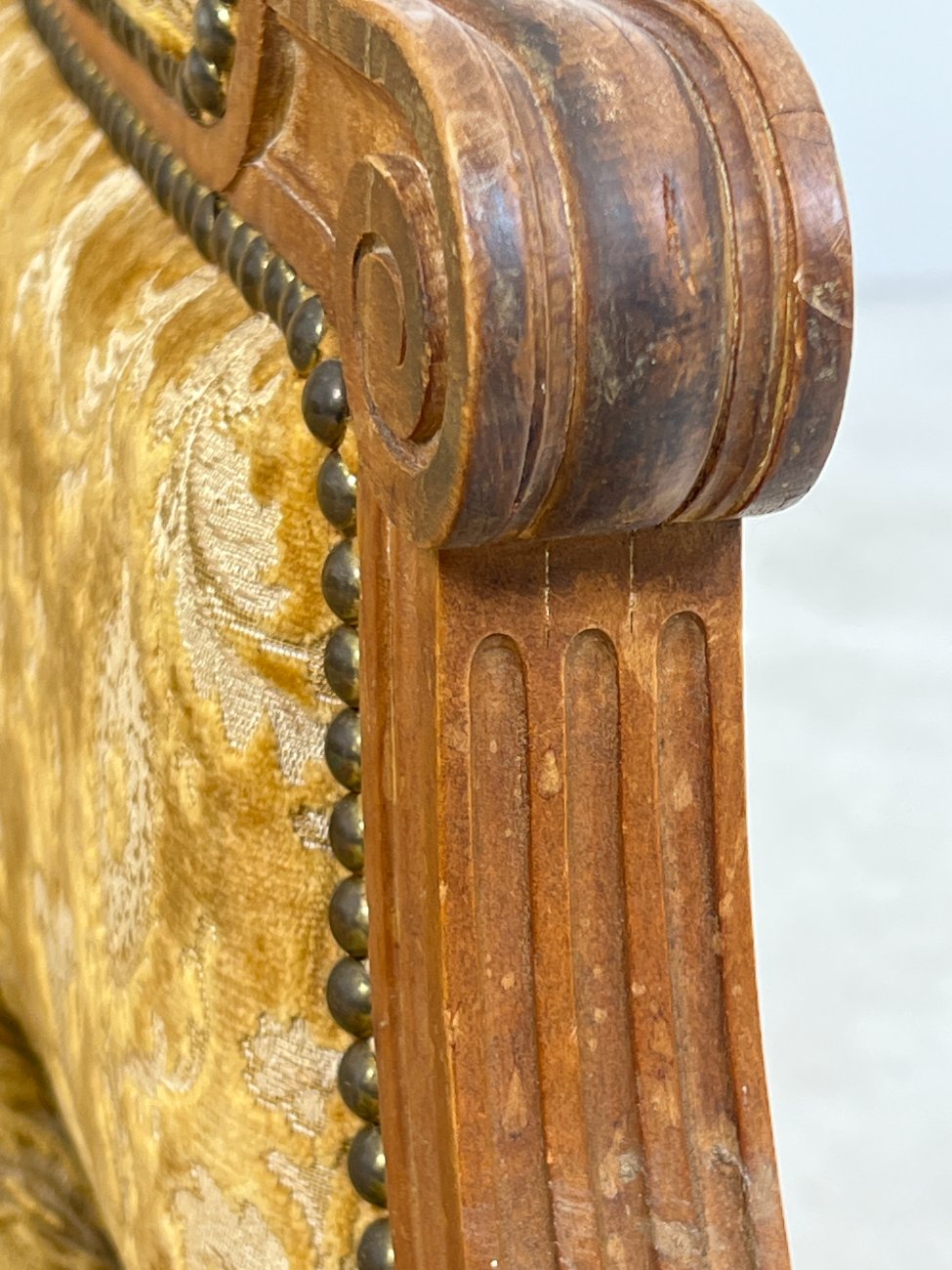 DR0219-foteliai-14 Medinio rėmo fotelis su gobelenu 85x72x112 cm, 44 cm