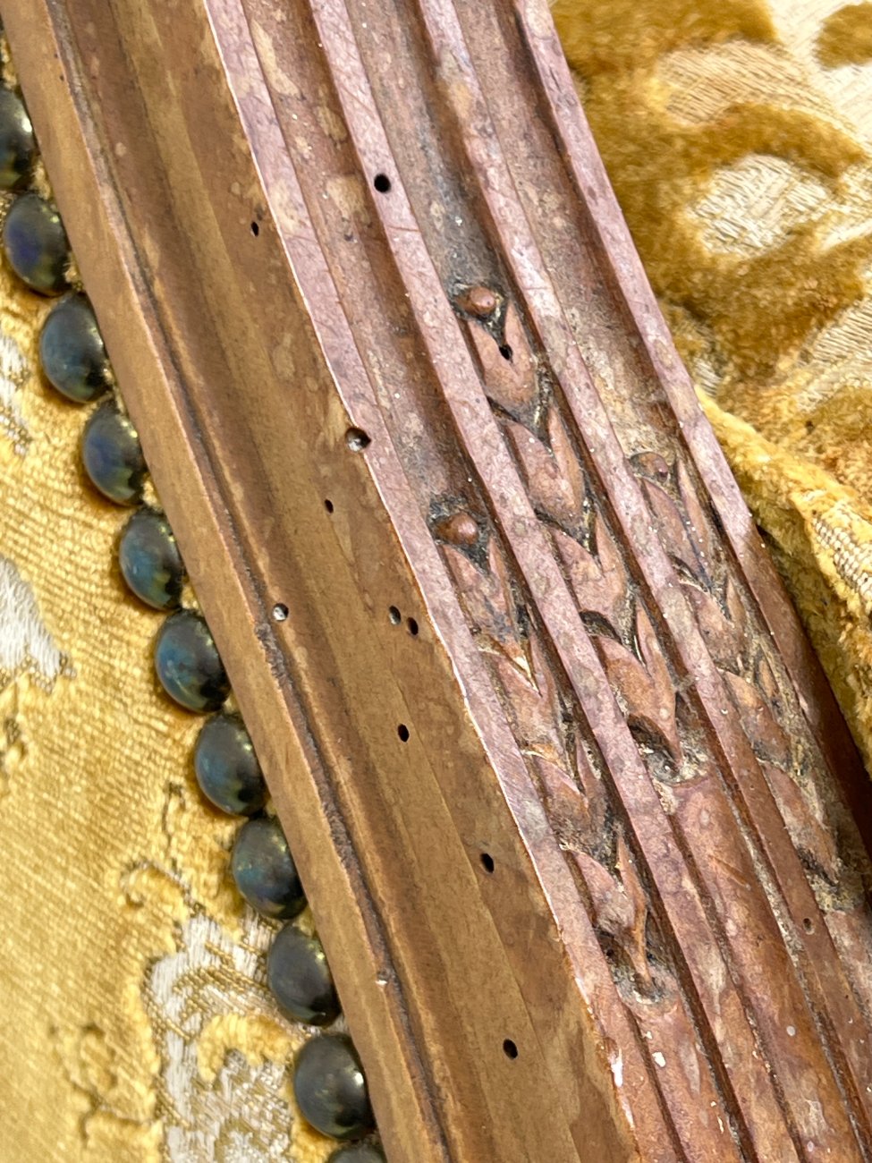 DR0219-foteliai-15 Medinio rėmo fotelis su gobelenu 85x72x112 cm, 44 cm