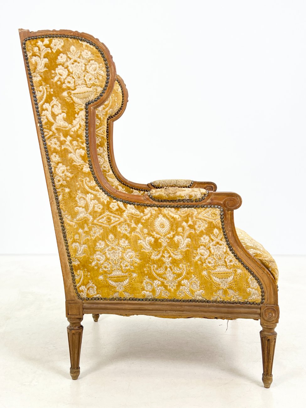 DR0219-foteliai-3 Medinio rėmo fotelis su gobelenu 85x72x112 cm, 44 cm