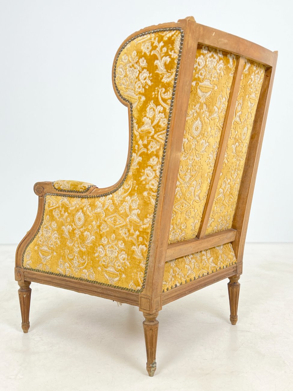 DR0219-foteliai-9 Medinio rėmo fotelis su gobelenu 85x72x112 cm, 44 cm