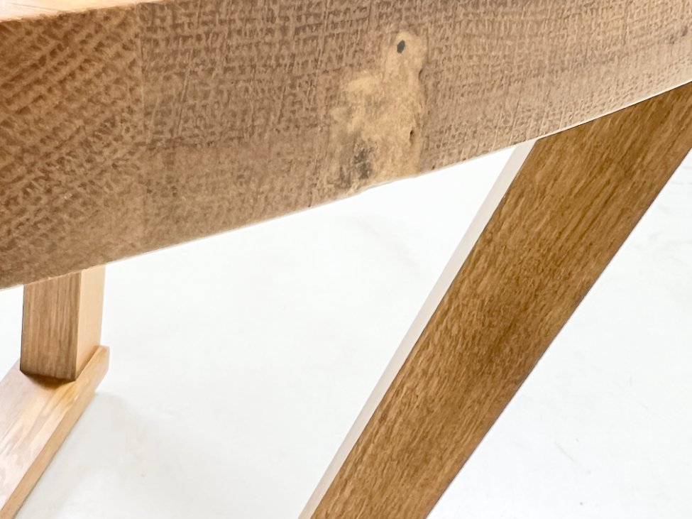 DR0221-stalai-11 Modernus apvalus ąžuolinis valgomojo stalas 131x131x79,5 cm