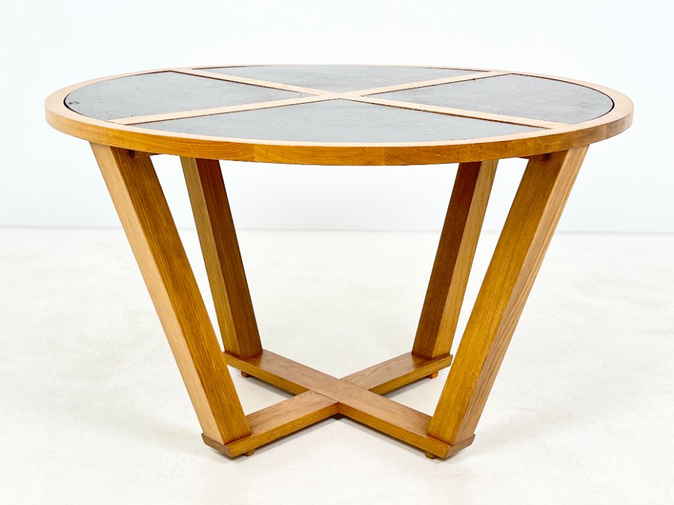 DR0221-stalai-2 Modernus apvalus ąžuolinis valgomojo stalas 131x131x79,5 cm