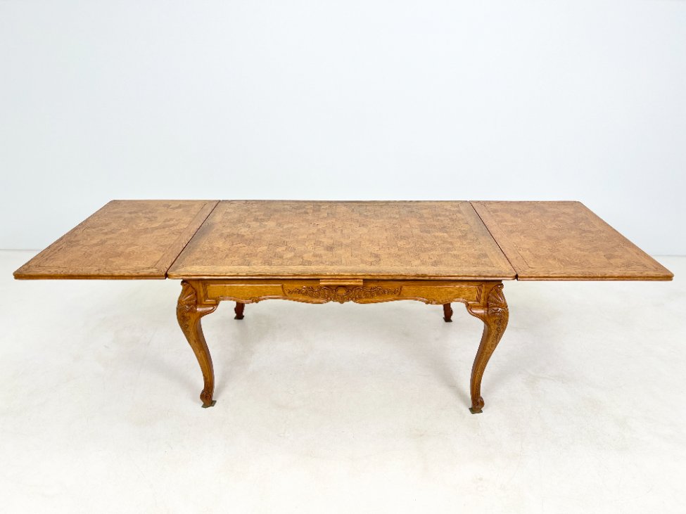 DR0223-stalai-10 Ąžuolinis išskleidžiamas valgomojo stalas 99,5×147,5+(2×65)x77 cm