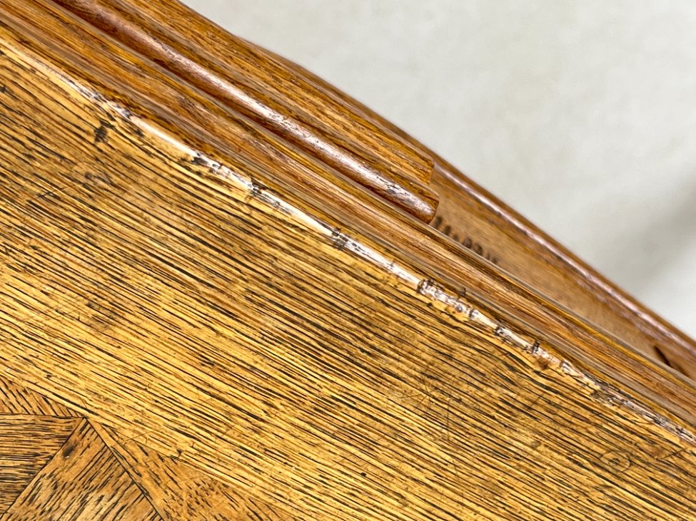 DR0223-stalai-12 Ąžuolinis išskleidžiamas valgomojo stalas 99,5×147,5+(2×65)x77 cm