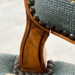 Riešutmedžio krėslas su gėlių raštų gobelenu 64x62x88 cm, 44 cm