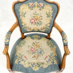 Riešutmedžio krėslas su gėlių raštų gobelenu 64x62x88 cm, 44 cm