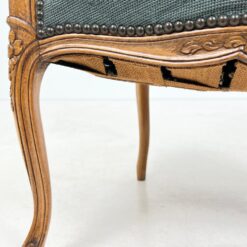 Riešutmedžio krėslas su gėlių raštų gobelenu 64x62x88 cm, 44 cm