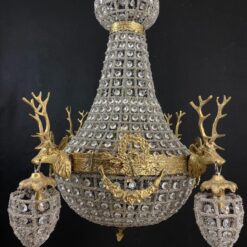 Pakabinamas žalvarinis šviestuvas su stiklu, elnių skulptūromis 60x60x75 cm